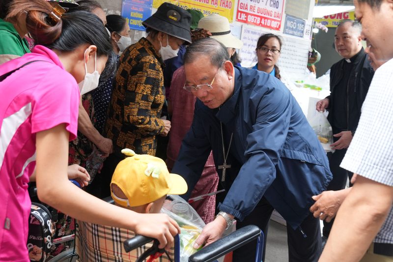 Caritas Hà Nội: Trao gửi “Bữa cơm yêu thương” tới các bệnh nhân