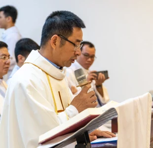 Thánh lễ nhận chính xứ Giáo xứ Thái Hà của cha Giuse Nguyễn Văn Hội, C.Ss.R