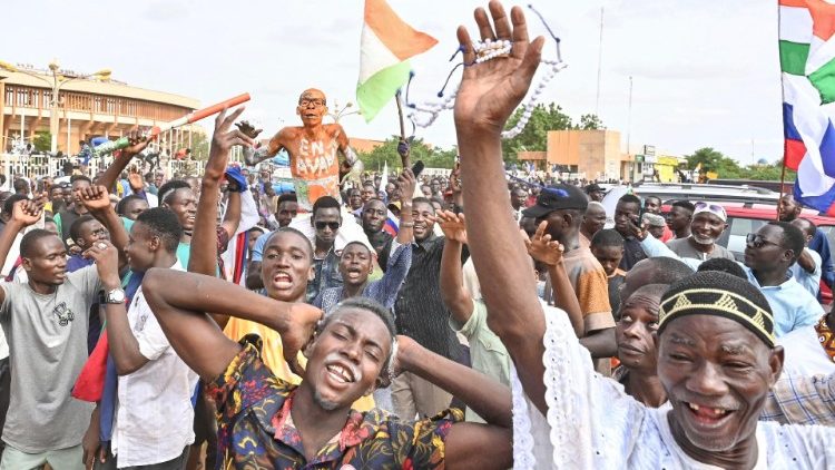 Các Giám mục Niger, Burkina Faso và Nigeria chống can thiệp quân sự vào Niger