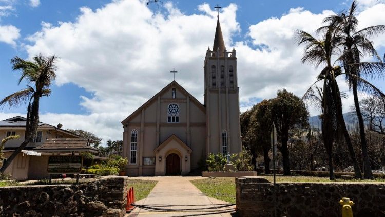 Giám mục Honolulu kêu gọi cầu nguyện và trợ giúp cho các nạn nhân của hỏa hoạn trên đảo Maui