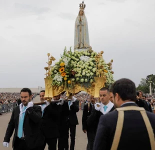 Hàng ngàn tín hữu hành hương Fatima cầu nguyện cho hòa bình ở Thánh Địa và Ucraina